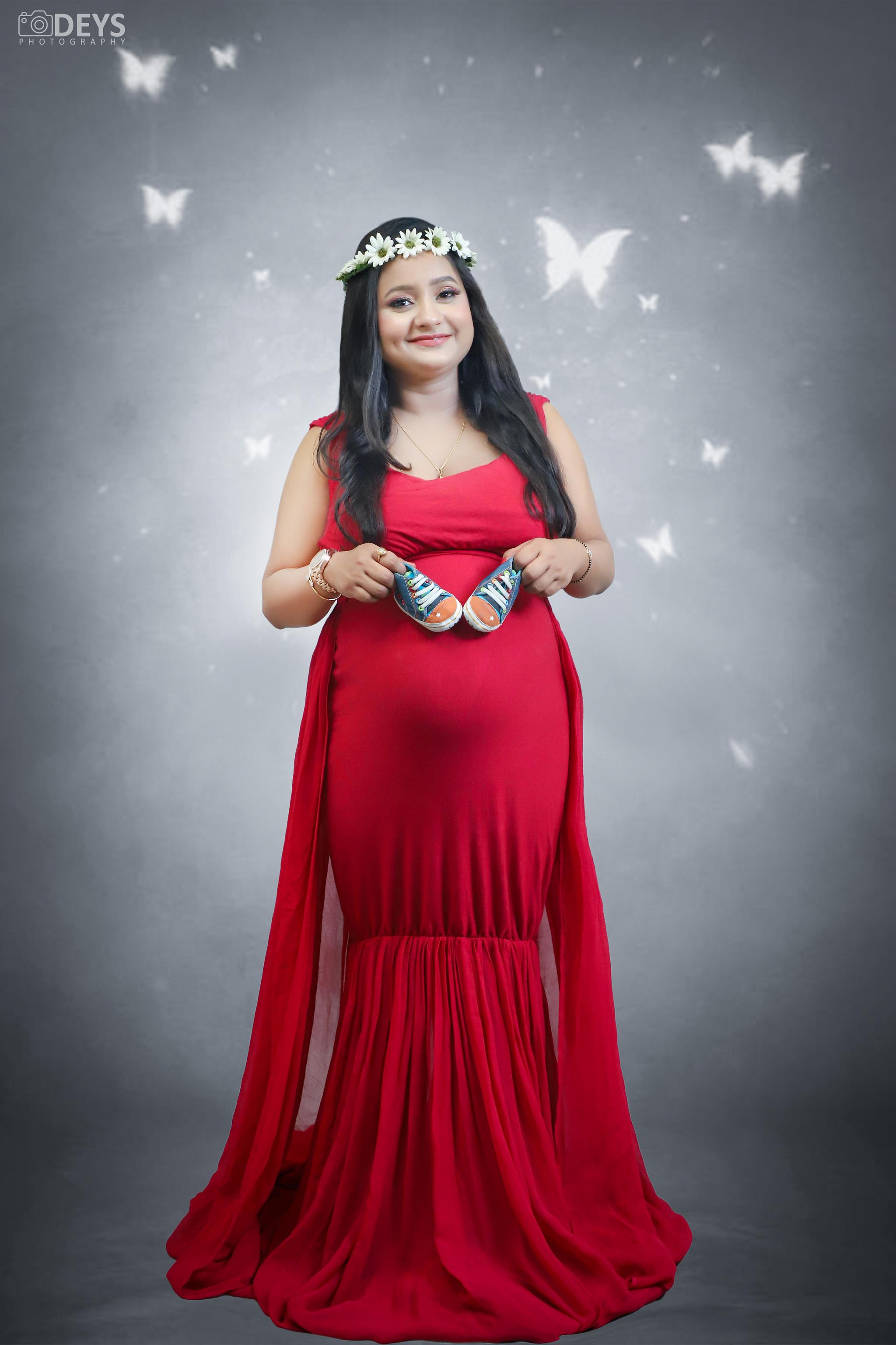 DP001 - Red Wine Body Fit Maternity Gown
