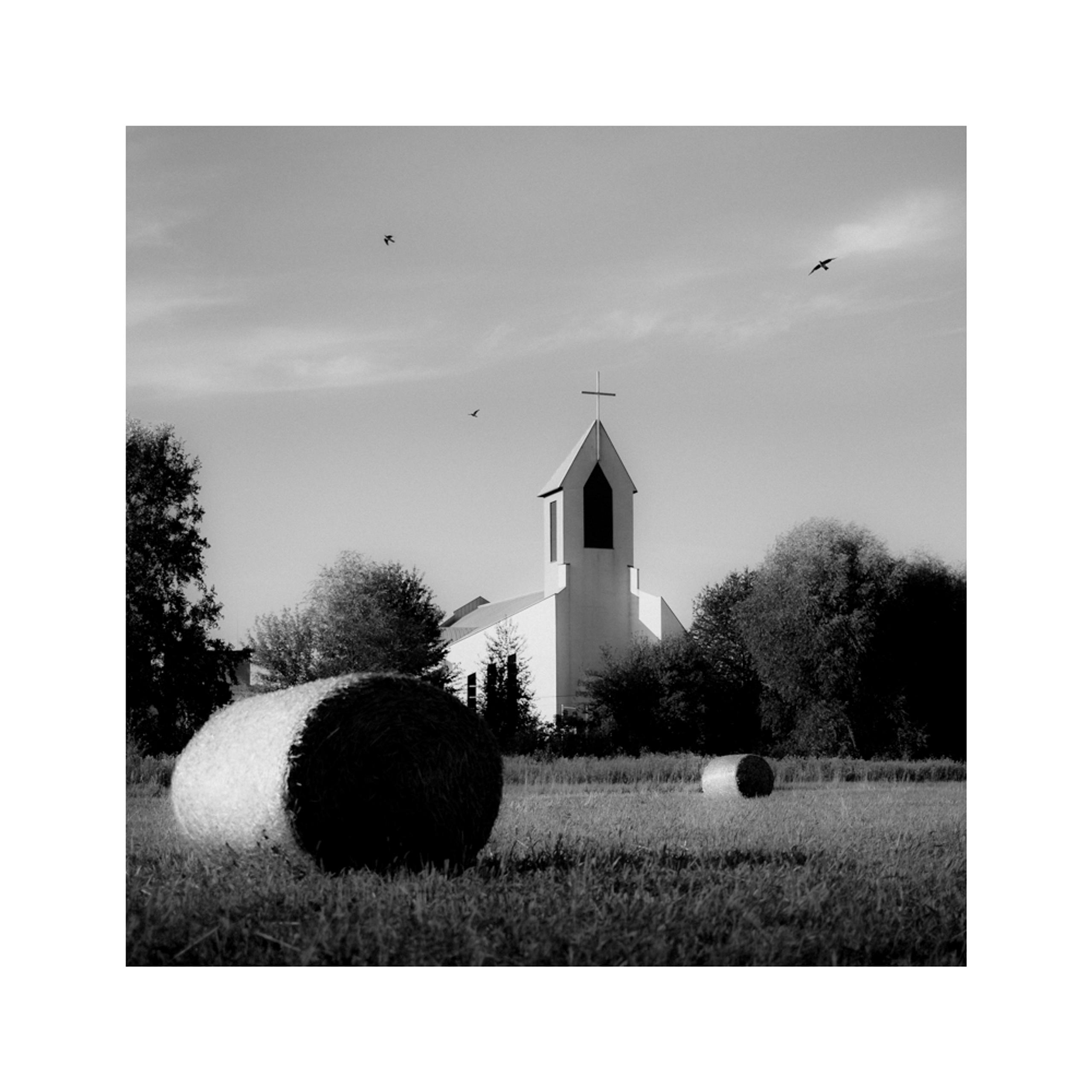 Kościół na polu – czarno-białe zdjęcie, Fine Art, edycja limitowana 30x30cm