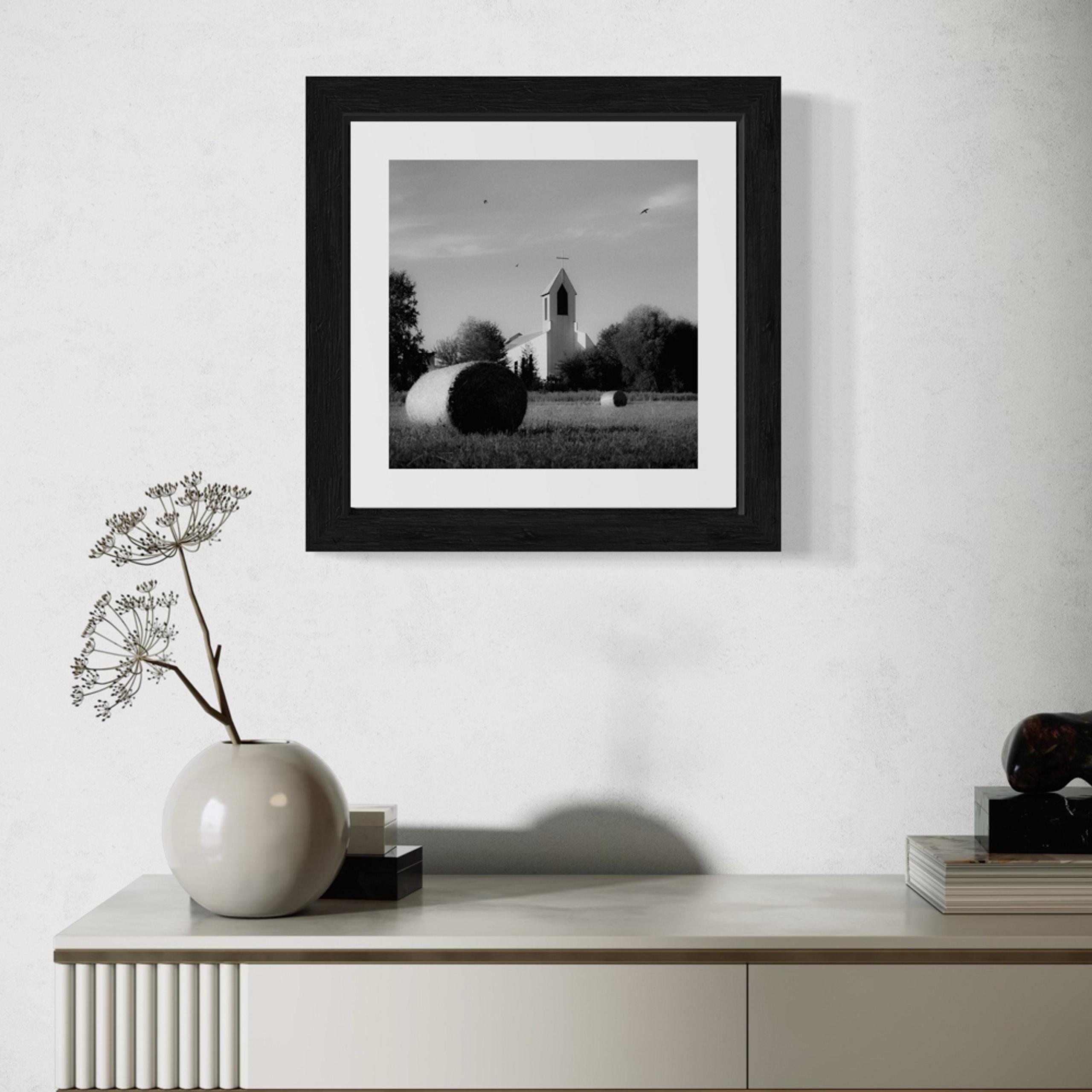 Kościół na polu – czarno-białe zdjęcie, Fine Art, edycja limitowana 30x30cm