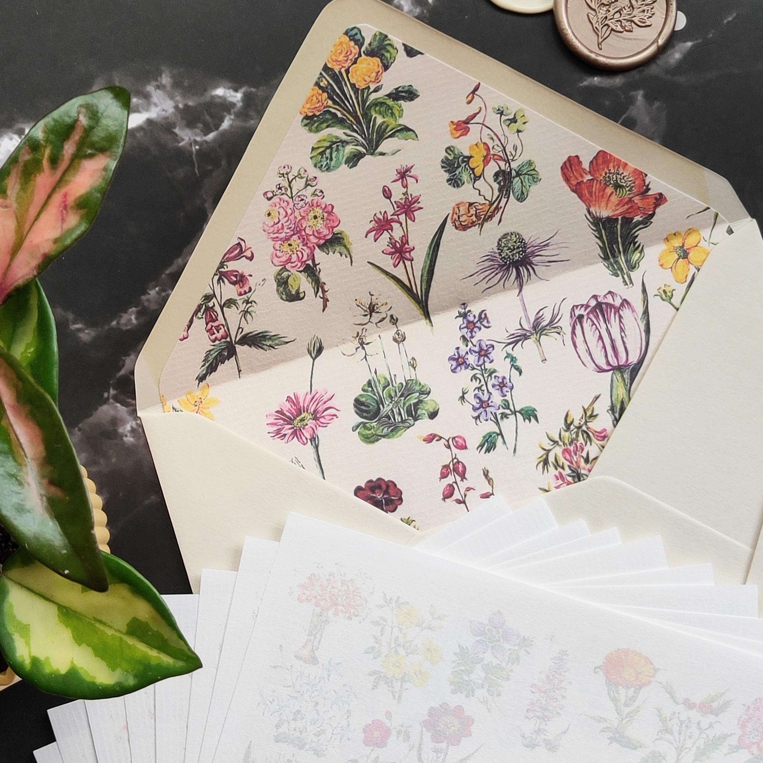 Luxury Vintage Floral Scented Letter Writing Stationery Gift Set with Accessories
