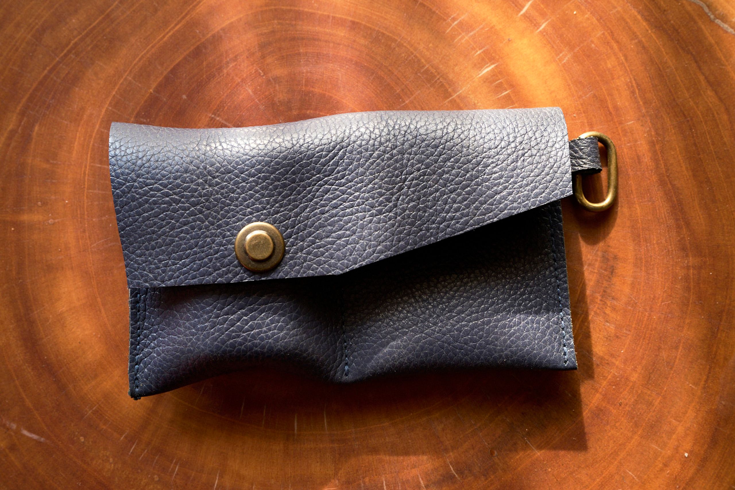 Skins: Thinsa Camera Dual Battery Leather Case