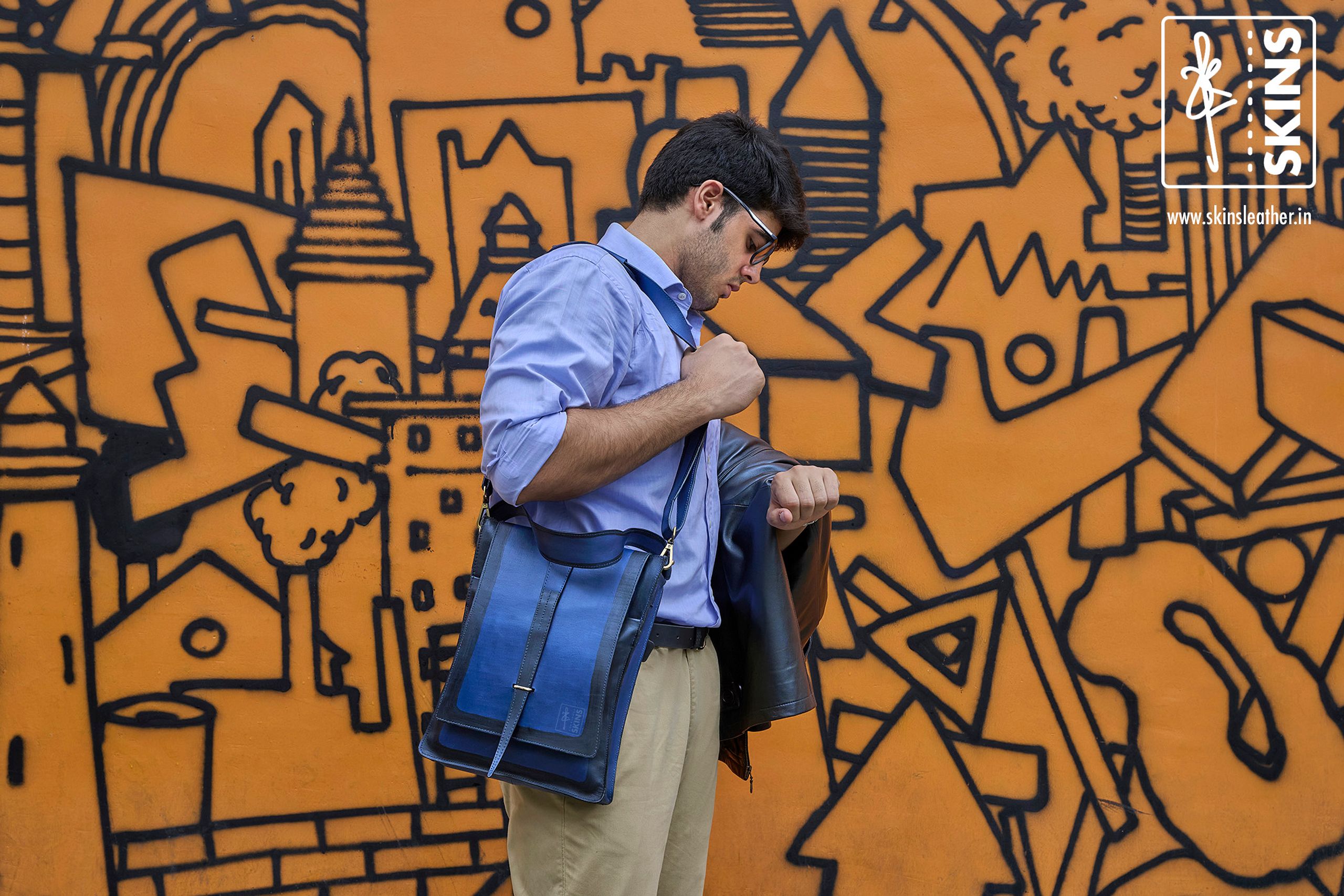 SKINS: Koshā Origin Leather Laptop Vertical Sling Bag (Rich Navy)