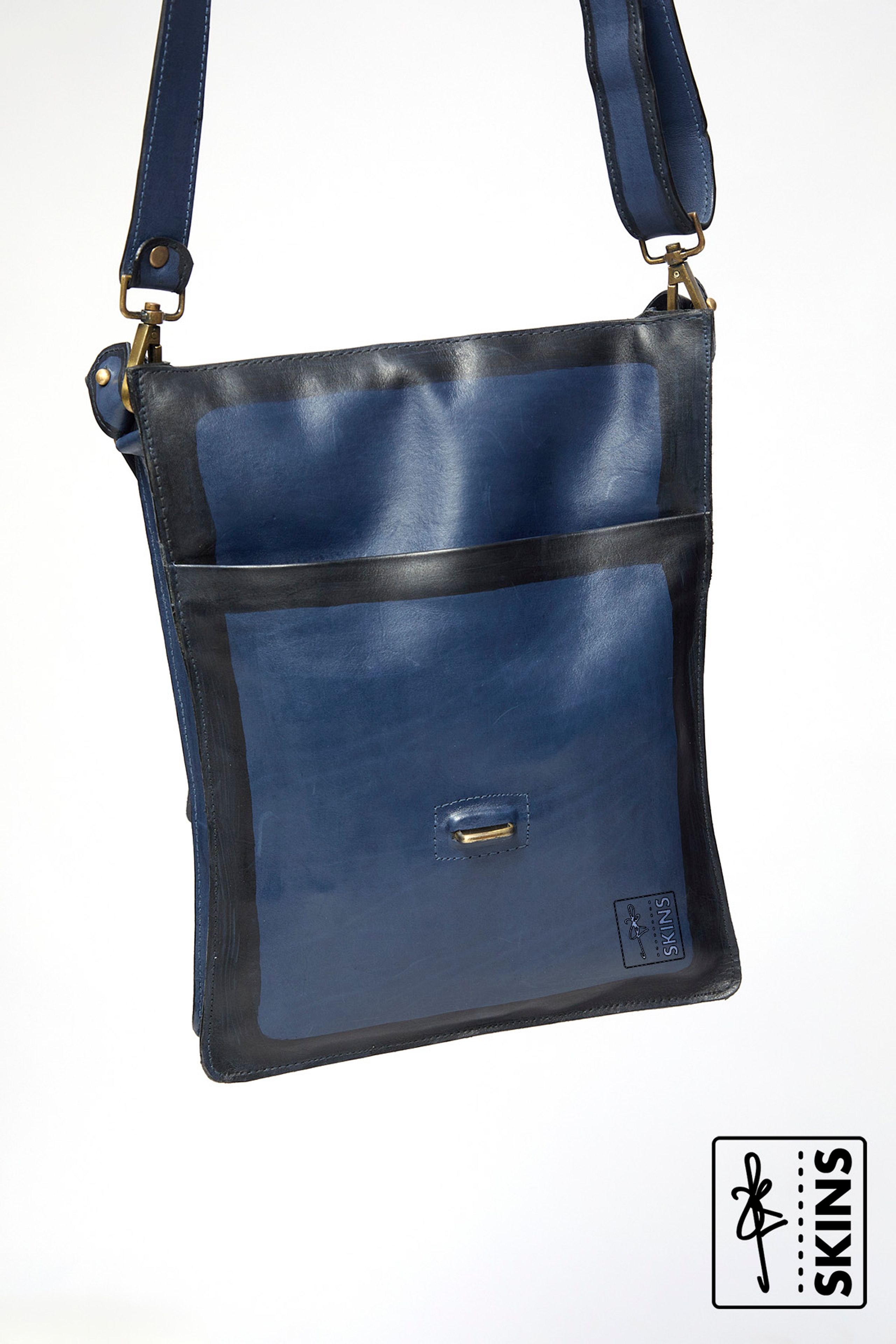 SKINS: Koshā Origin Leather Laptop Vertical Sling Bag (Rich Navy)